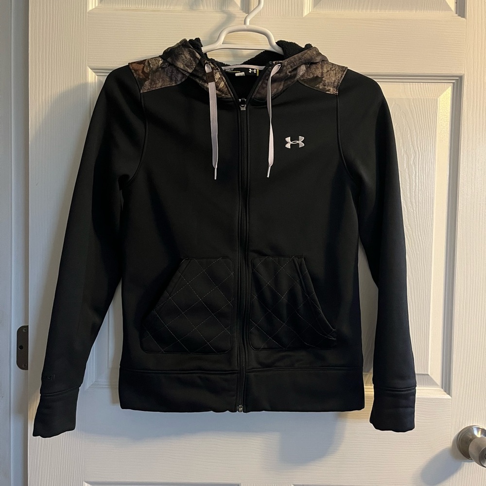 Women’s size Small Under Armour Hoodie